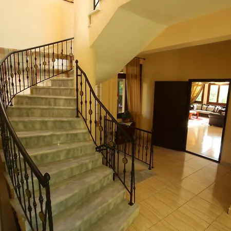 αιγών 3* Βεργίνα